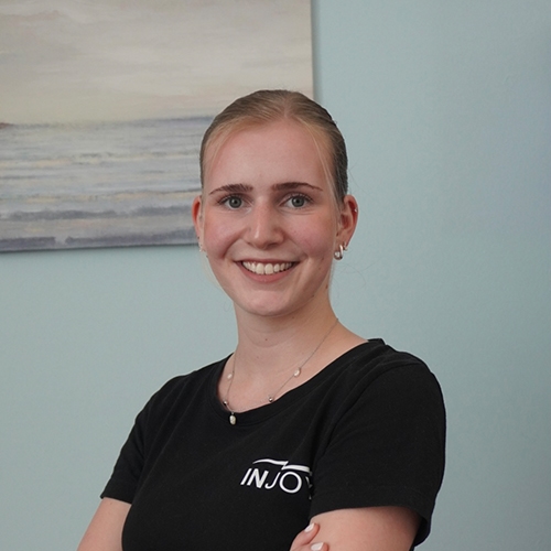 Bild des Ansprechpartners JULIA HERMES
