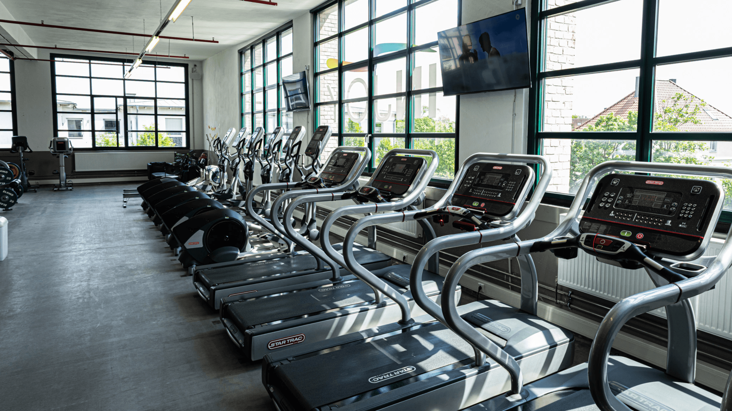Cardiobereich im INJOY Gym and Swim Fitnessstudio in Greven.