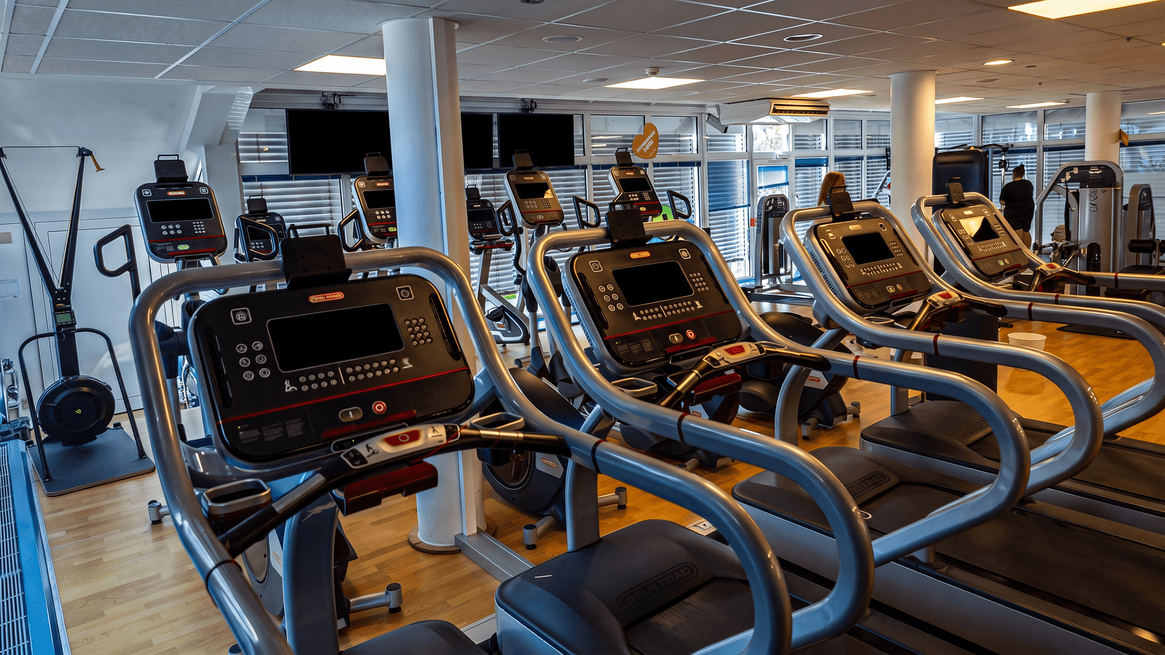 Laufbänder im INJOY Fitnessstudio Gym & Swim Giessen