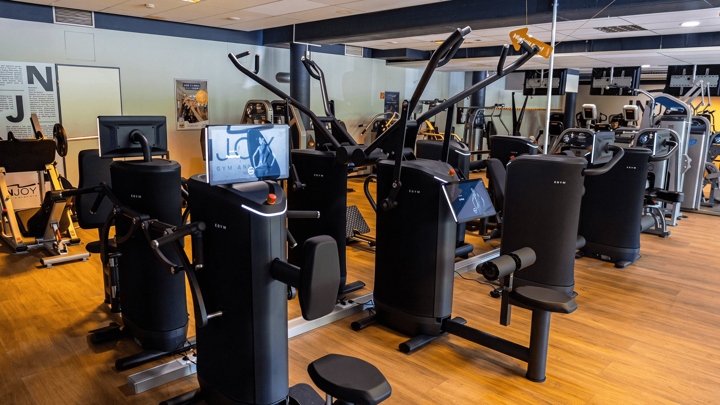 Gerätetraining im INJOY Fitnessstudio Gym & Swim Bornheim