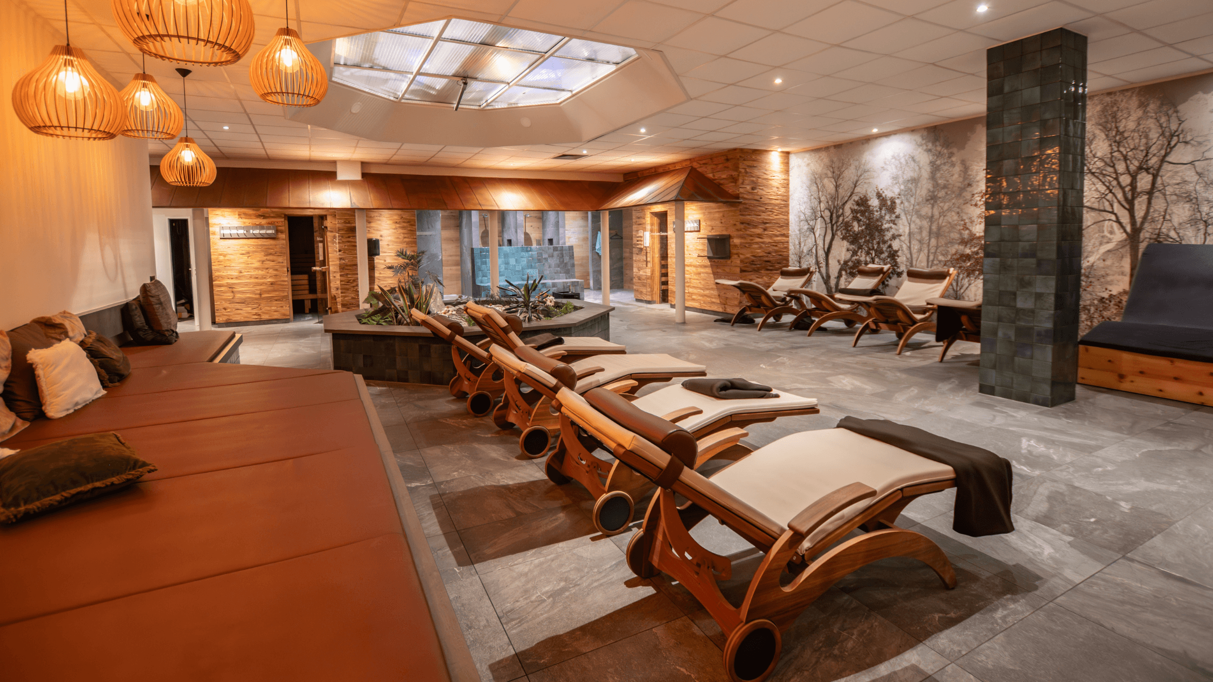Der Sauna- und Wellnessbereich im INJOY Fitnessstudio Kempten.