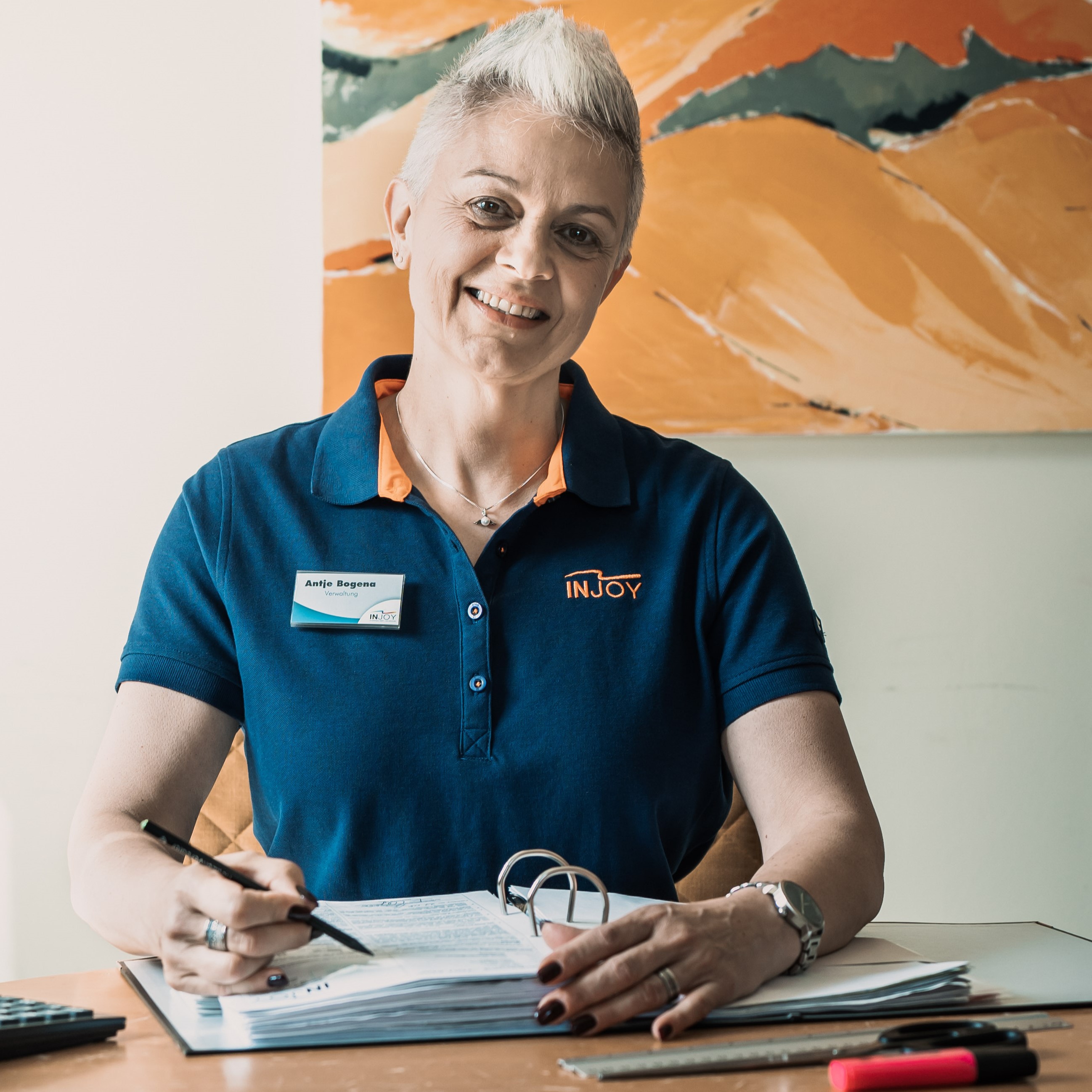Bild des Ansprechpartners ANTJE BOGENA
