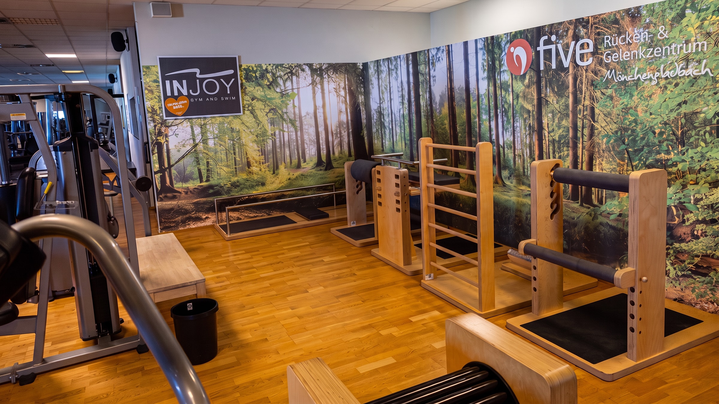 Rückentraining im INJOY Fitnessstudio Gym & Swim Moenchengladbach