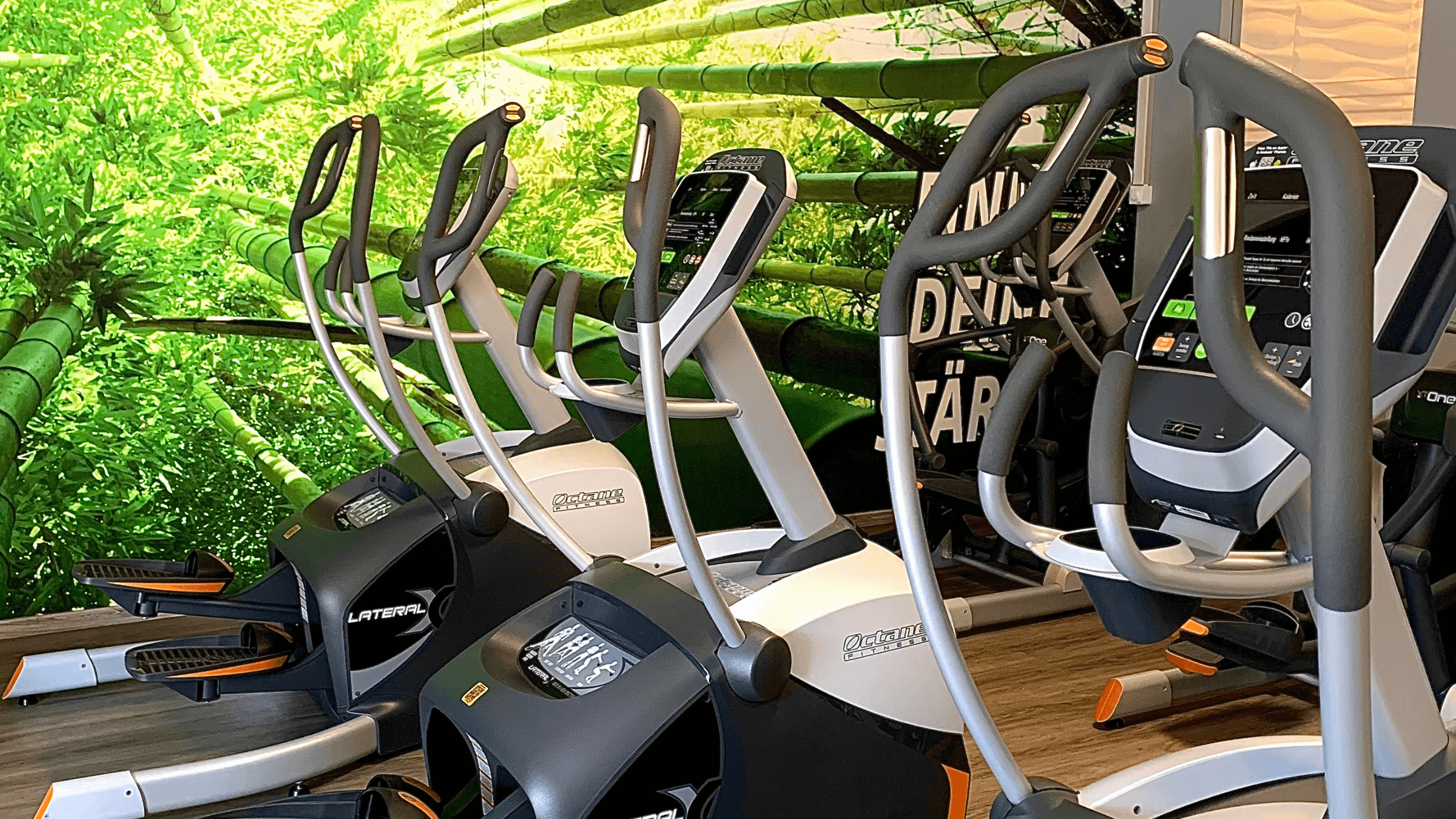 Cardio-Geräte im INJOY Fitnessstudio in Neuötting.