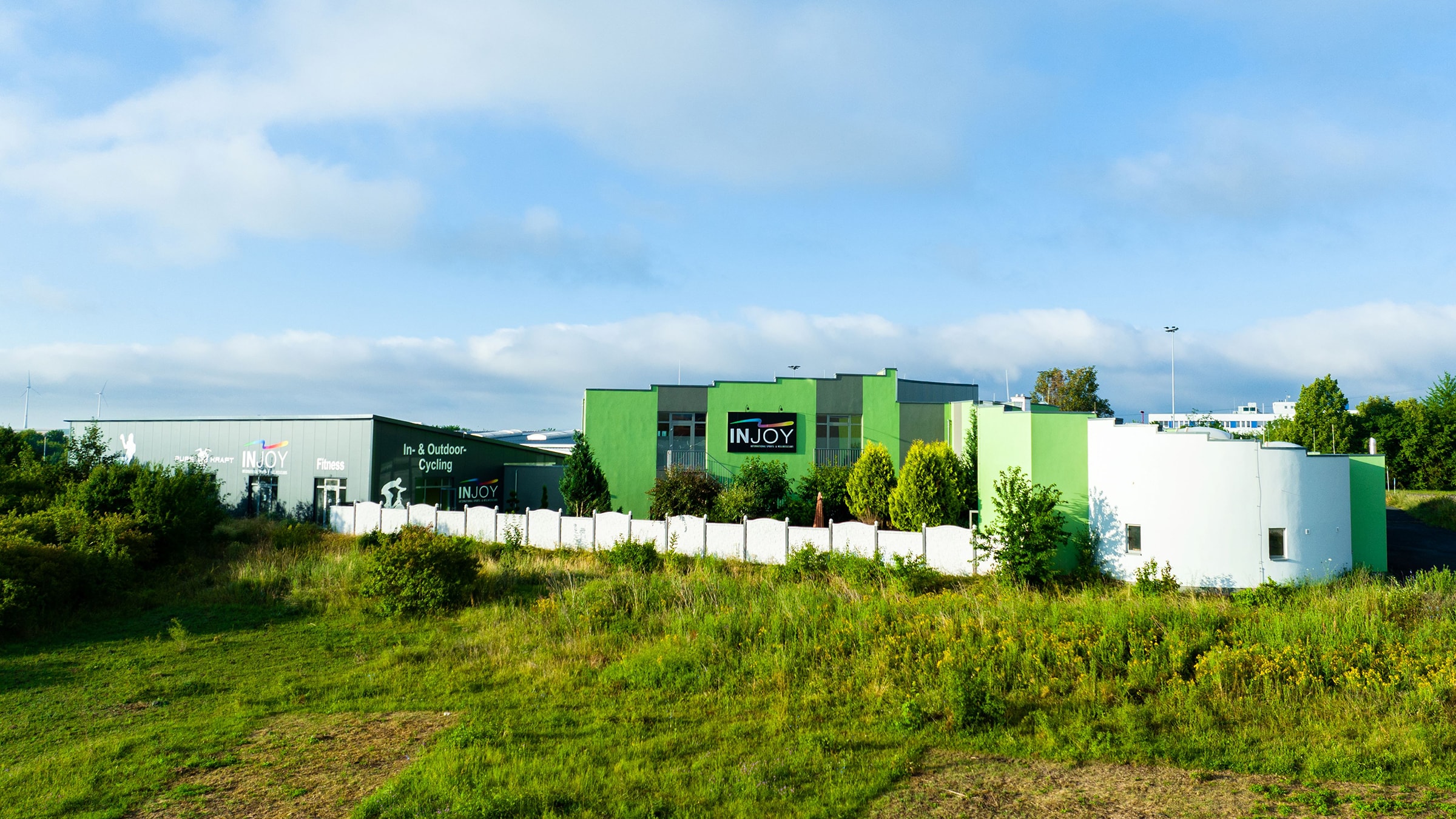 Außenansicht des INJOY Fitnessstudio Kirchheimbolanden